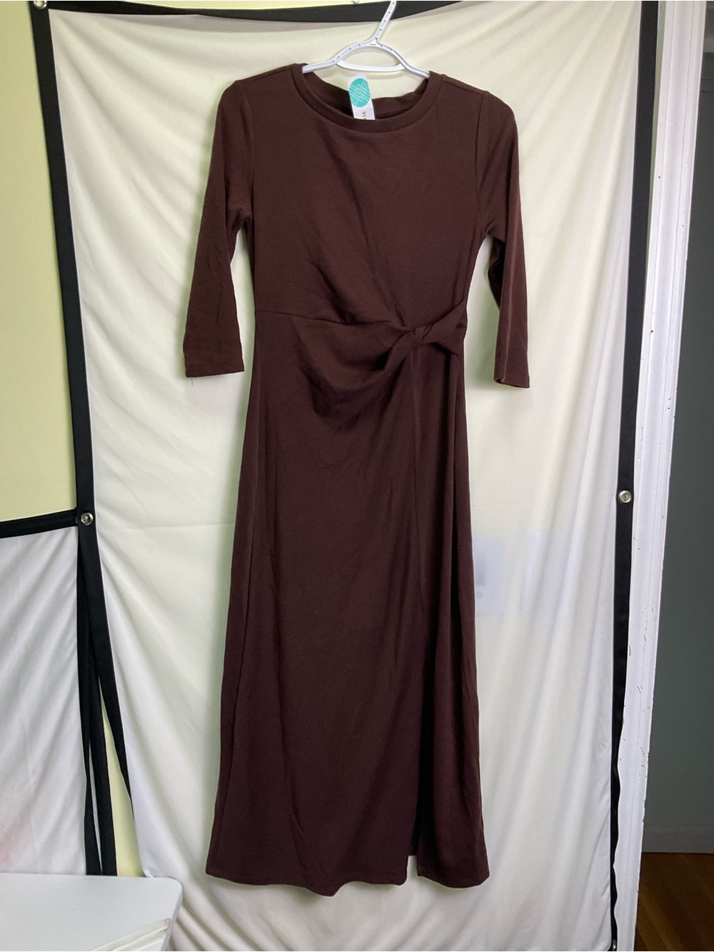 bobeau Brown Midi Dress with Twist-Waist Detail